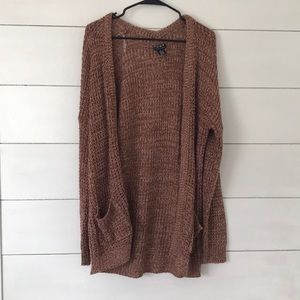 Cardigan Poof New York